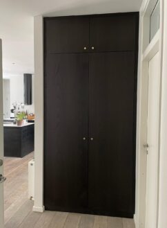 Højskab garderobe i entre